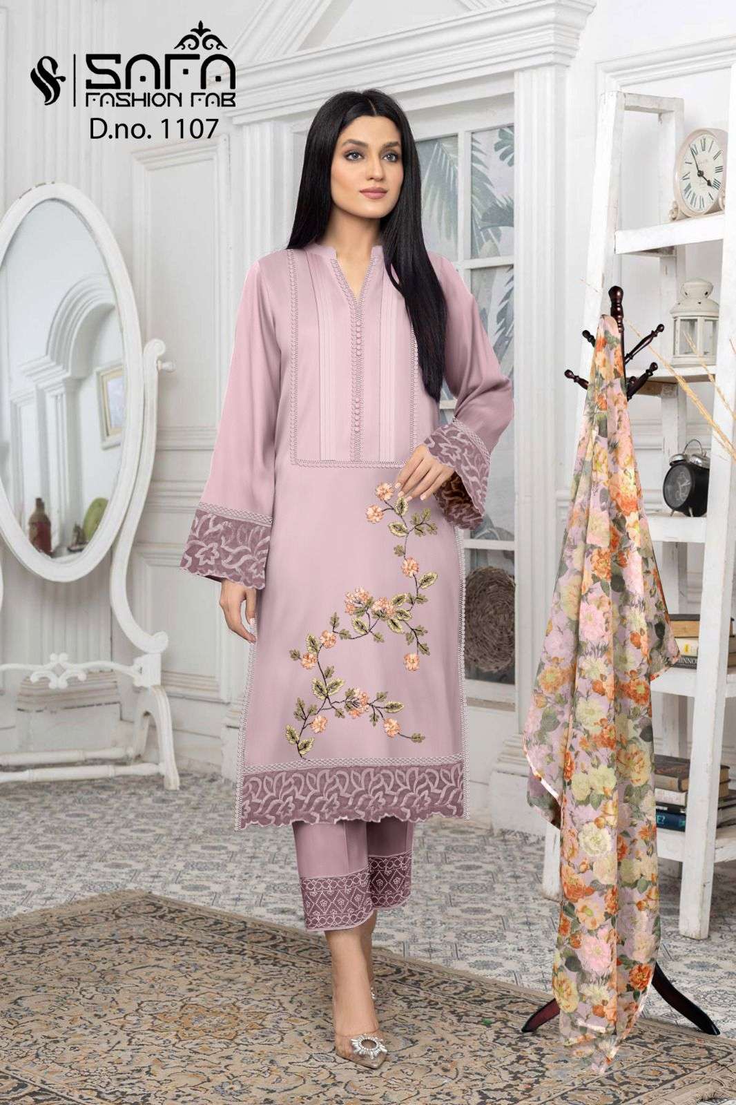 PAKISTANI SUITS FOR WOMEN
